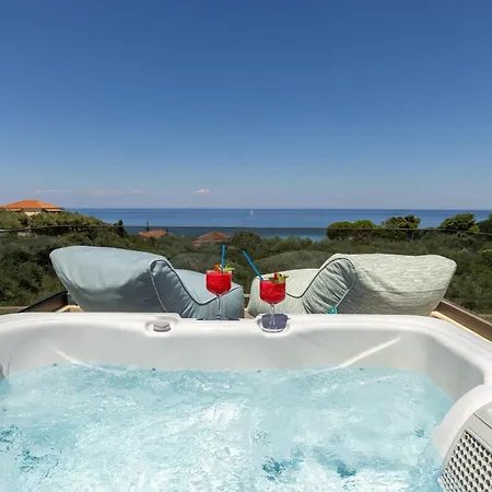 Lejlighed Ark Luxury Suite, Hot Tub & Sea Views, By Zantewize