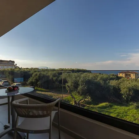 Ark Luxury Suite, Hot Tub & Sea Views, By Zantewize Appartement
