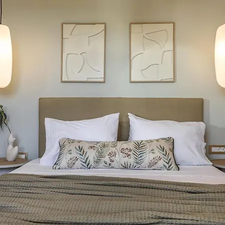 Ark Luxury Suite, Hot Tub & Sea Views, By Zantewize