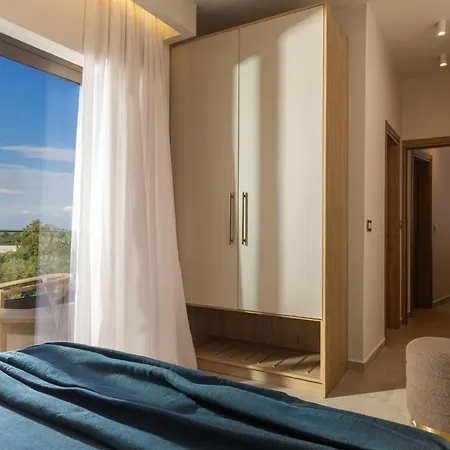 Ark Luxury Suite, Hot Tub & Sea Views, By Zantewize Appartement *