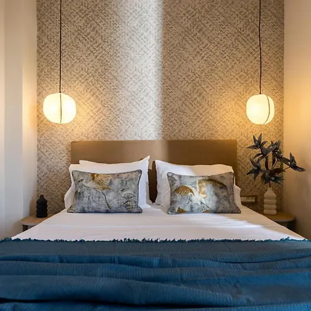 Ark Luxury Suite, Hot Tub & Sea Views, By Zantewize Appartement