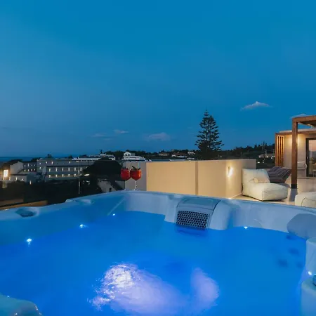 Ark Luxury Suite, Hot Tub & Sea Views, By Zantewize Tragaki